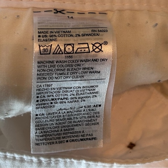 Old Navy Women's Tan Bermuda Shorts - Picture 3 of 5